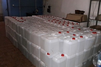Почти 4 тыс. литров нелегальной спиртосодержащей жидкости изъято оперативниками финансовой милиции