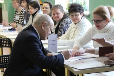 Леонид Анфимов проголосовал на выборах в местные Советы депутатов