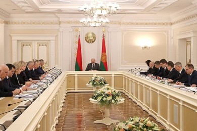 Леонид Анфимов принял участие в совещании с руководством Совета Министров у Главы государства