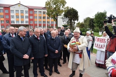 Председатель КГК посетил областной фестиваль «Дожинки» в Дубровно, где чествовали лучших хлеборобов Витебщины