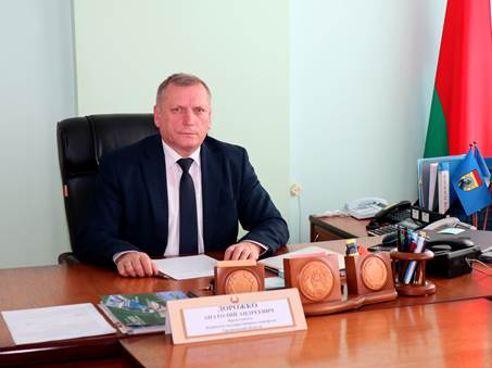 Председатель Комитета госконтроля Гродненской области Анатолий Дорожко провел прием граждан и прямую телефонную линию в Зельве.