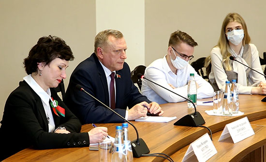 Председатель Комитета госконтроля Гродненской области Анатолий Дорожко встретился со студенческой молодежью.