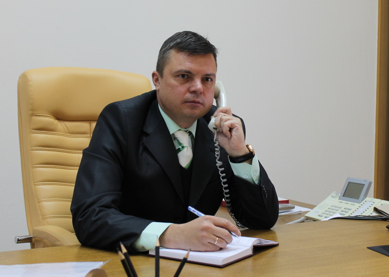 Заместитель председателя Комитета государственного контроля Витебской области Волович В.Г. провел «прямую телефонную линию» с жителями области