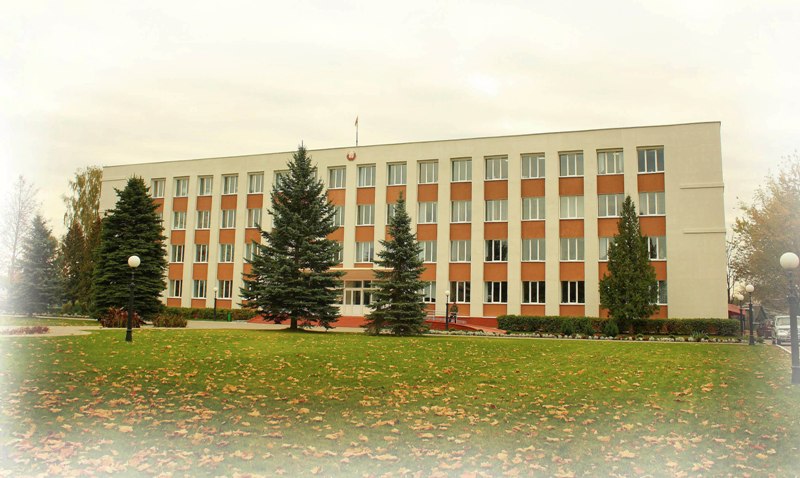 Председателем Комитета государственного контроля Минской области Стадольником В.Ф. проведены «прямая линия» и прием граждан в Узденском райисполкоме.