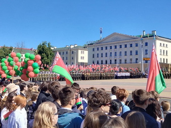   
  Работники КГК Брестской области приняли участие в праздничных мероприятиях, посвященных Дню Государственного флага, Государственного герба и Государственного гимна Республики Беларусь 
 