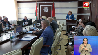 
  Комитет госконтроля проверил торговые объекты Гродненского облпотребобщества (телеканал «Беларусь-4», программа «Инфоэкспресс»). 
 