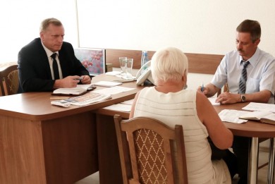 Председатель Комитета госконтроля Гродненской области провел прием граждан и прямую телефонную линию