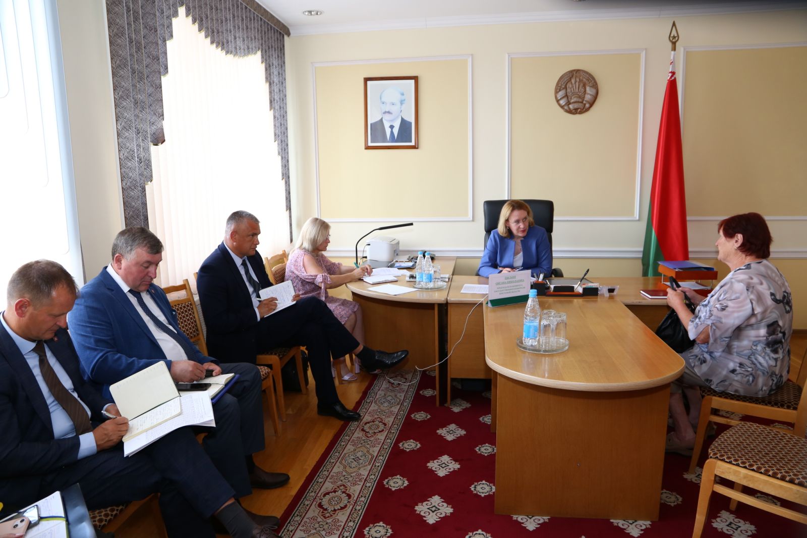 Председатель КГК Брестской области провела прием граждан и прямую телефонную линию в Ляховичах
